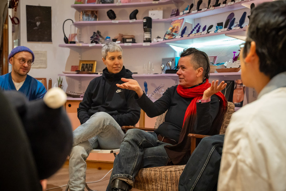 25.11.26 // Polyamorie Diskussionsgruppe